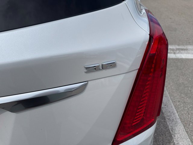 Used 2019 Cadillac XT5 Premium Luxury FWD image 5