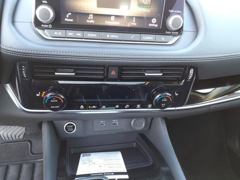 Certified 2023 Nissan Rogue SL image 12