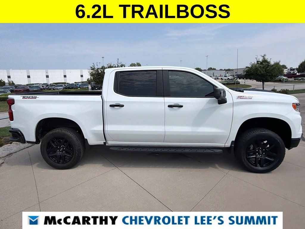 Used 2023 Chevrolet Silverado 1500 LT Trail Boss w/ Convenience Package II AWD/4WD image 16