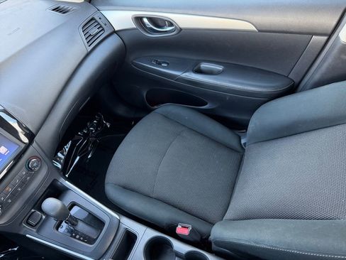 Used 2019 Nissan Sentra S image 17