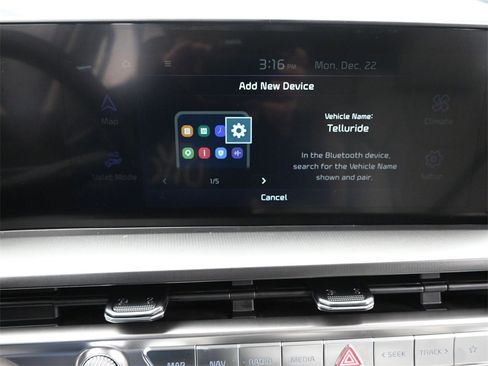 New 2025 Kia Telluride S image 27