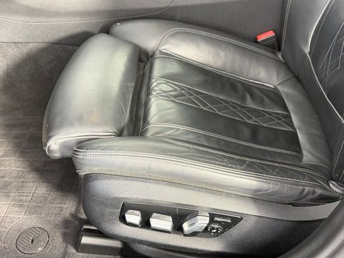 Used 2018 BMW M550i xDrive image 13