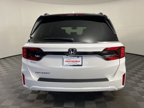 New 2026 Honda Odyssey EX-L image 4