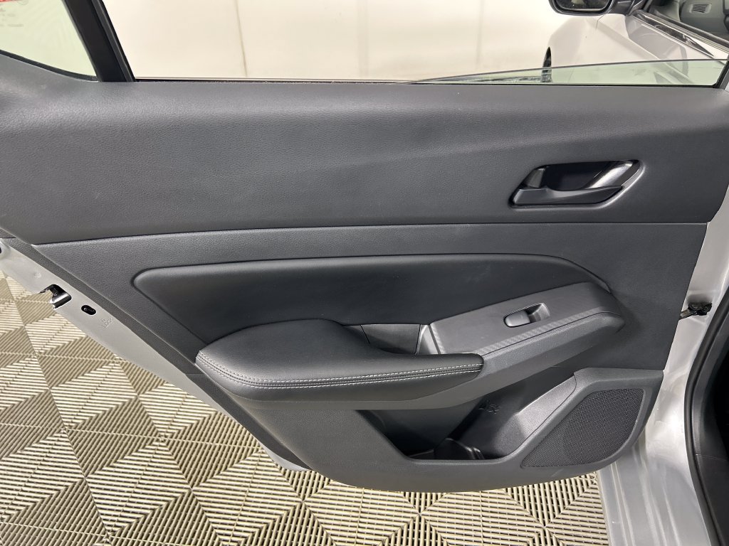 Used 2024 Nissan Altima 2.5 SV FWD image 16