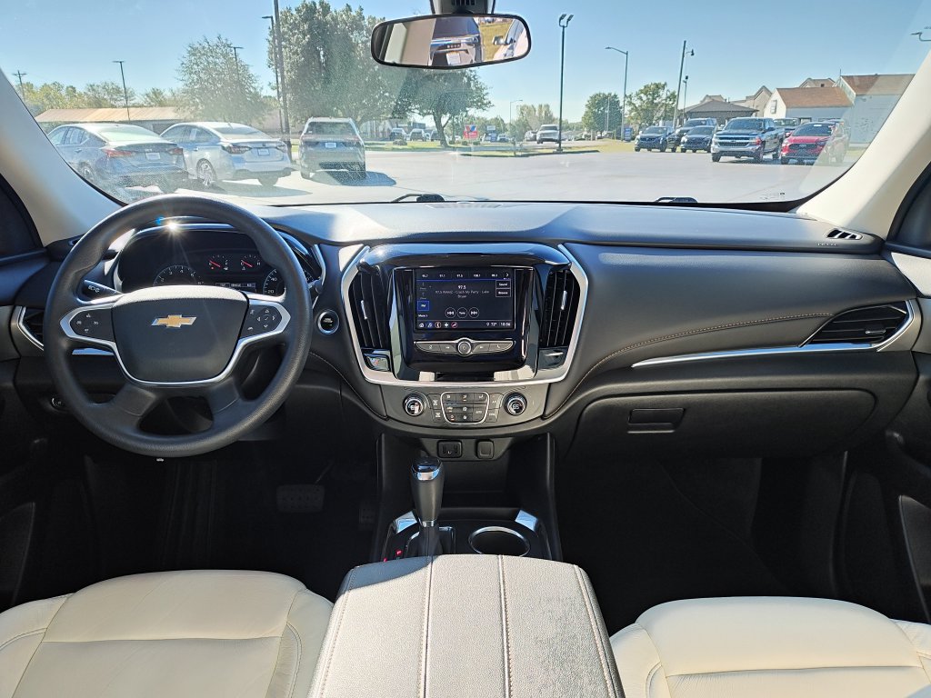 Used 2020 Chevrolet Traverse LS FWD image 15