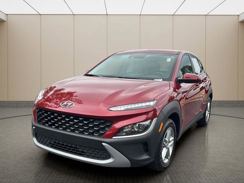 Certified 2023 Hyundai Kona SE FWD image 1