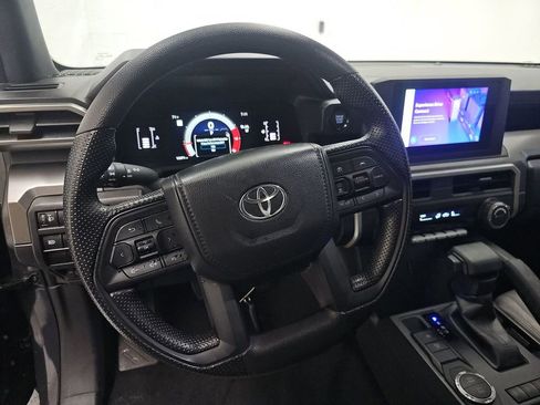 Used 2024 Toyota Tacoma SR5 image 5