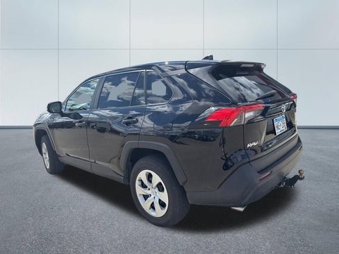 Used 2022 Toyota RAV4 LE w/ Carpet Mat Package (TMS) AWD/4WD image 8