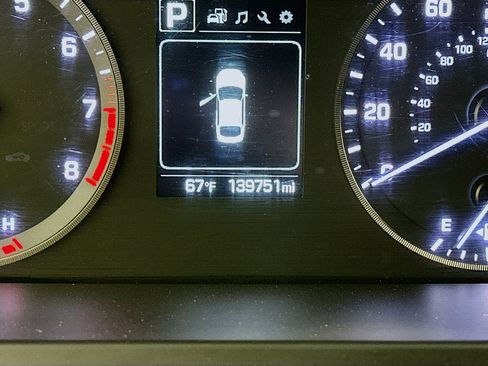 Used 2017 Hyundai Sonata SE w/ Cargo Package image 18