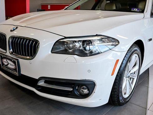 Used 2015 BMW 528i xDrive Sedan AWD/4WD image 9