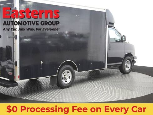 Used 2017 Chevrolet Express 3500 RWD image 38