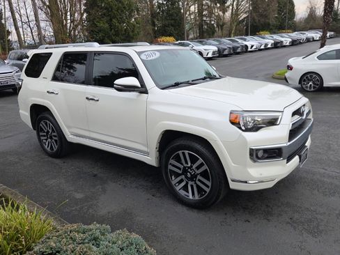 Used 2019 Toyota 4Runner Limited image 8