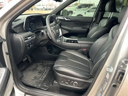 Used 2024 Hyundai Palisade Calligraphy image 18