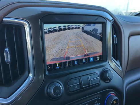 Used 2023 Chevrolet Silverado 2500 High Country w/ Technology Package image 15