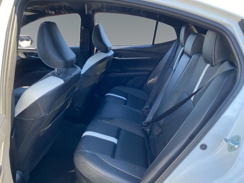 Used 2025 Toyota Camry SE FWD image 13