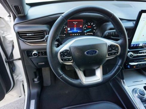 Certified 2022 Ford Explorer Limited w/ Limited Technology Package image 14