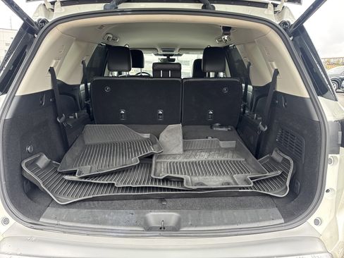 Used 2024 Nissan Pathfinder SL image 18