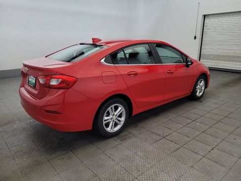 Used 2017 Chevrolet Cruze LT w/ Convenience Package FWD image 10