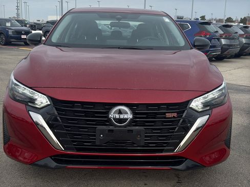 Used 2025 Nissan Sentra SR image 3