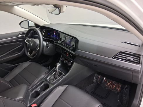 Used 2023 Volkswagen Jetta SE FWD image 34