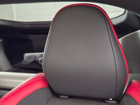 Used 2025 Nissan Z Performance w/ Floor Mat Package RWD image 29