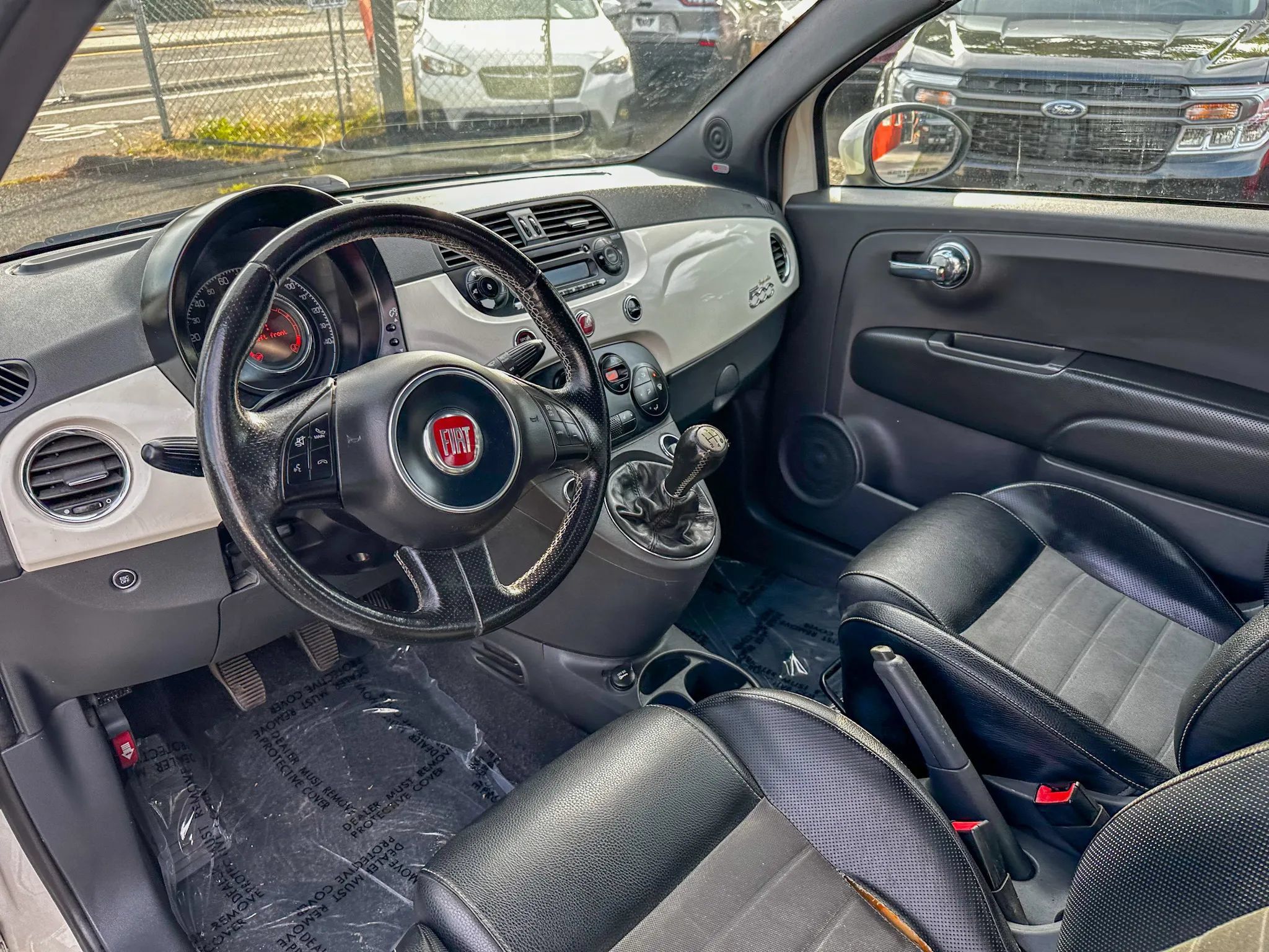 Used 2013 FIAT 500 Turbo w/ Beats Audio Pkg FWD image 11