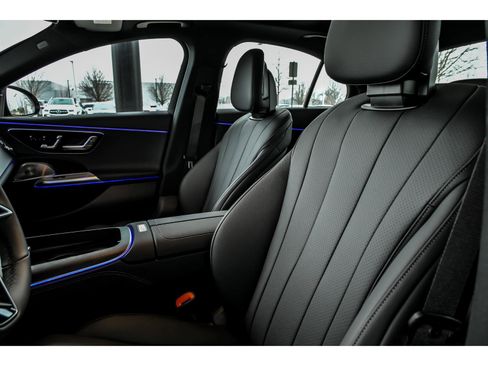 New 2026 Mercedes-Benz E 350 4MATIC Sedan image 7