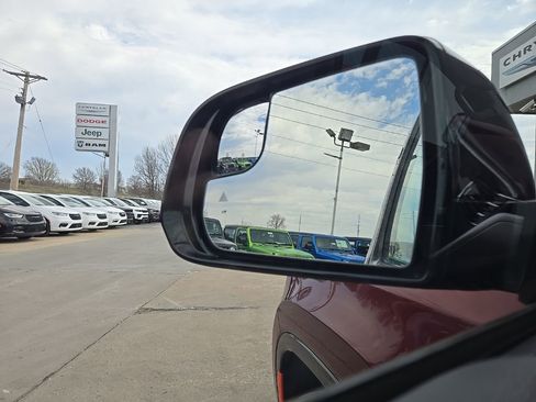 Used 2024 Jeep Wagoneer Series II image 29