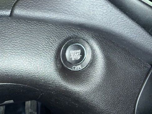 Used 2020 Jeep Cherokee Limited image 15