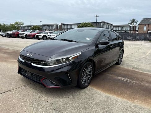Used 2023 Kia Forte GT-Line w/ GT-Line Premium Package FWD image 3