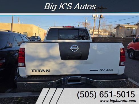 Used 2012 Nissan Titan SV w/ SV Value Truck Pkg image 6