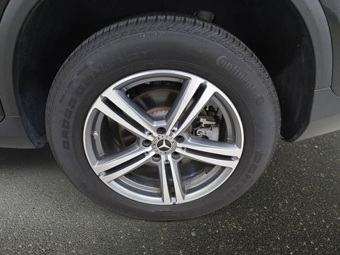 Used 2020 Mercedes-Benz GLC 300 GLC 300 image 32