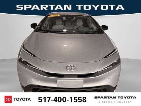 Used 2024 Toyota Prius LE AWD/4WD image 10