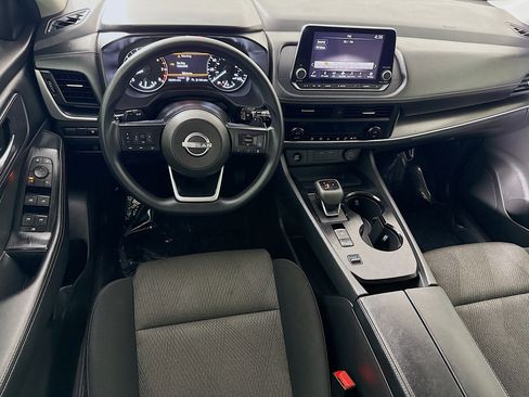 Used 2024 Nissan Rogue SV image 17