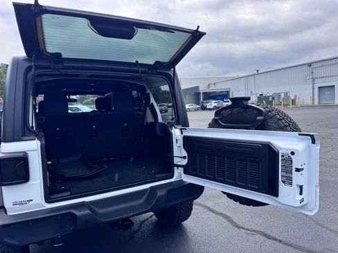 Used 2024 Jeep Wrangler Unlimited Sport AWD/4WD image 37