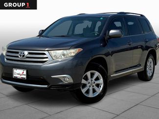 Used 2012 Toyota Highlander FWD image 1