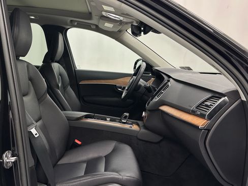 Used 2023 Volvo XC90 B6 Core w/ Protection Package Premier AWD/4WD image 19