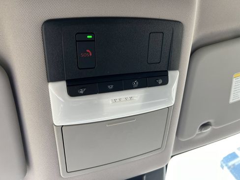 Used 2021 Nissan Rogue SV FWD image 19