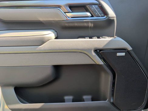 New 2026 Chevrolet Silverado 2500 ZR2 AWD/4WD image 20