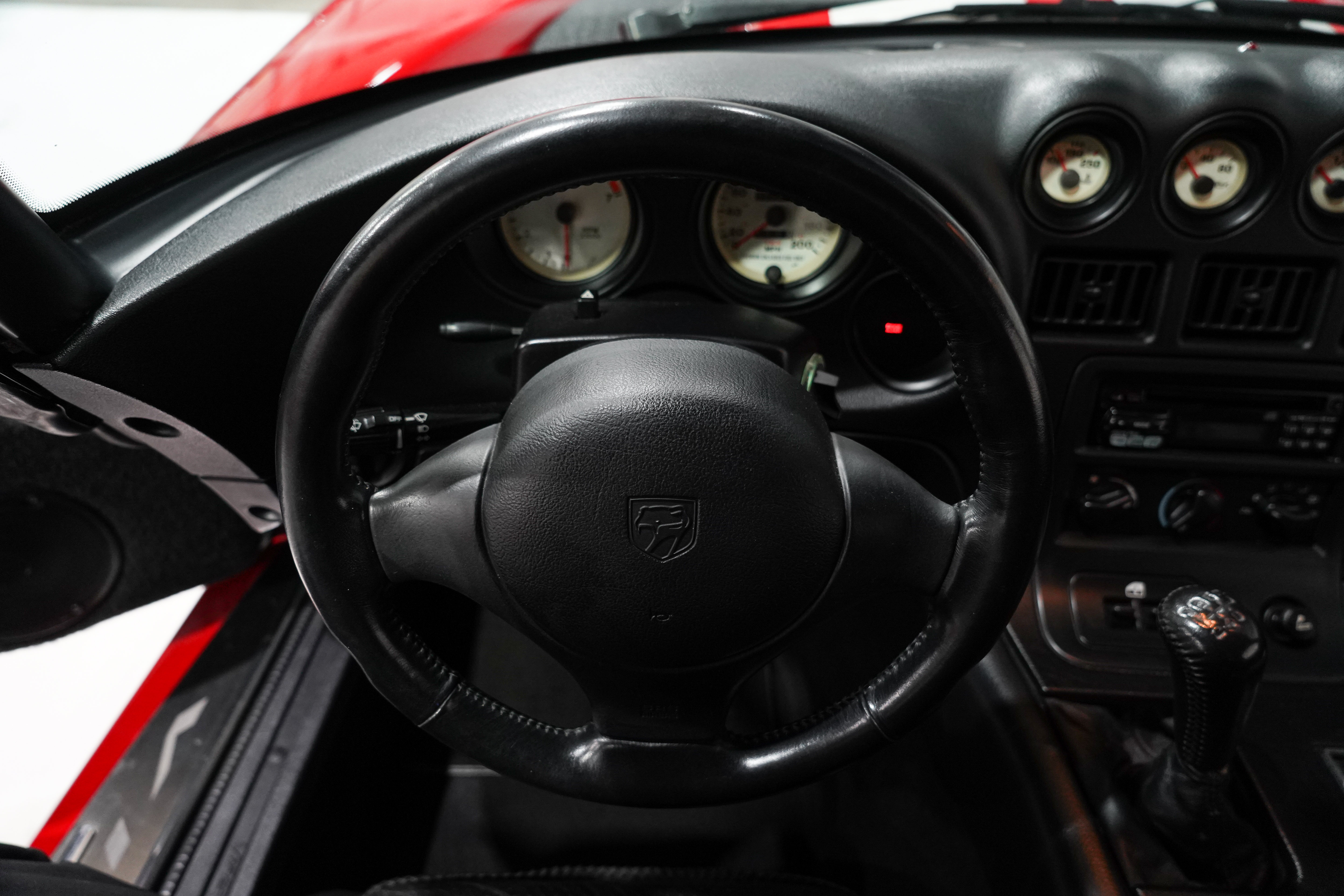 Used 1998 Dodge Viper RT/10 RWD image 10