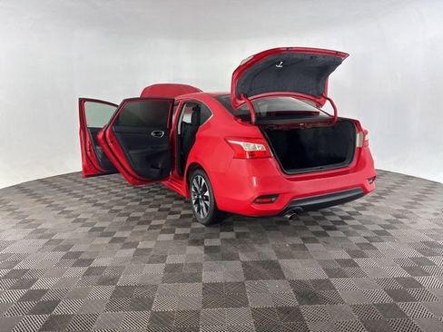 Used 2019 Nissan Sentra SR image 14