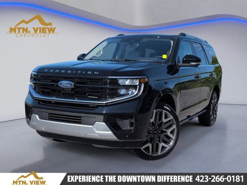 Used 2025 Ford Expedition Platinum w/ Platinum Ultimate Package AWD/4WD image 1