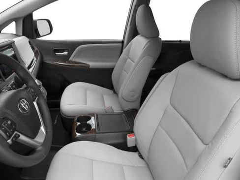Used 2016 Toyota Sienna XLE Premium w/ Outdoor Package AWD/4WD image 12