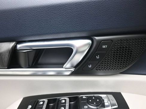 Used 2025 Kia Telluride SX Prestige AWD/4WD image 23