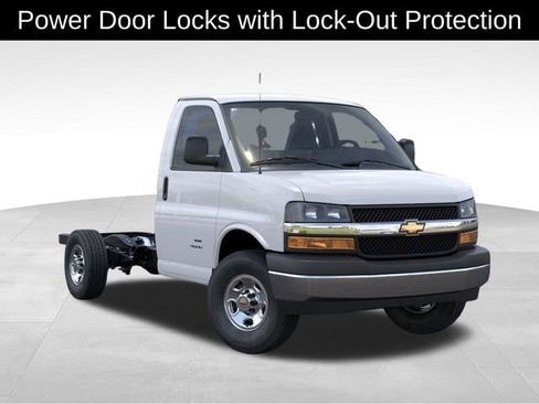 New 2026 Chevrolet Express 3500 w/ Power Convenience Package RWD image 8