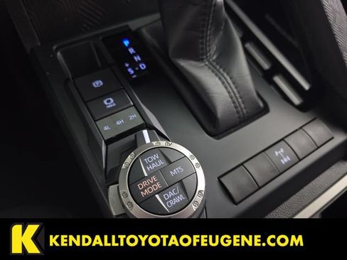 Certified 2025 Toyota Tacoma TRD Off-Road AWD/4WD image 17