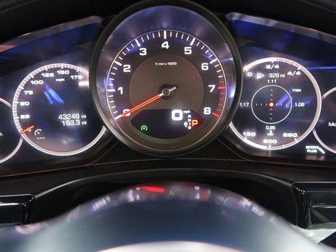 Used 2018 Porsche Panamera 4S image 38