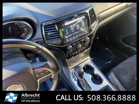 Used 2021 Jeep Grand Cherokee Laredo X image 28