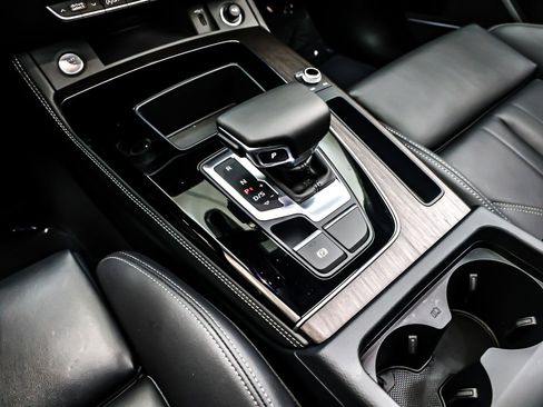 Used 2025 Audi Q5 2.0T Premium Plus w/ Premium Plus Package image 7