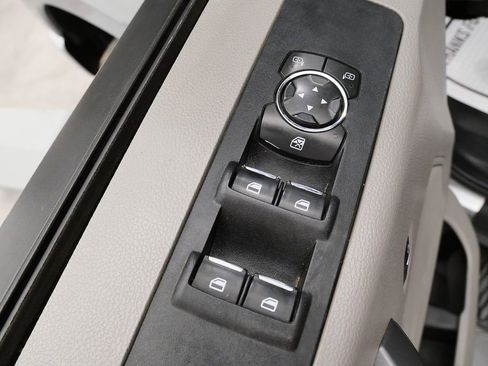 Used 2020 Ford F250 XLT image 19